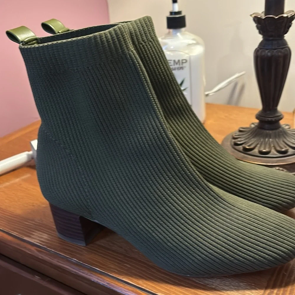 EUC boots - Picture 4 of 6